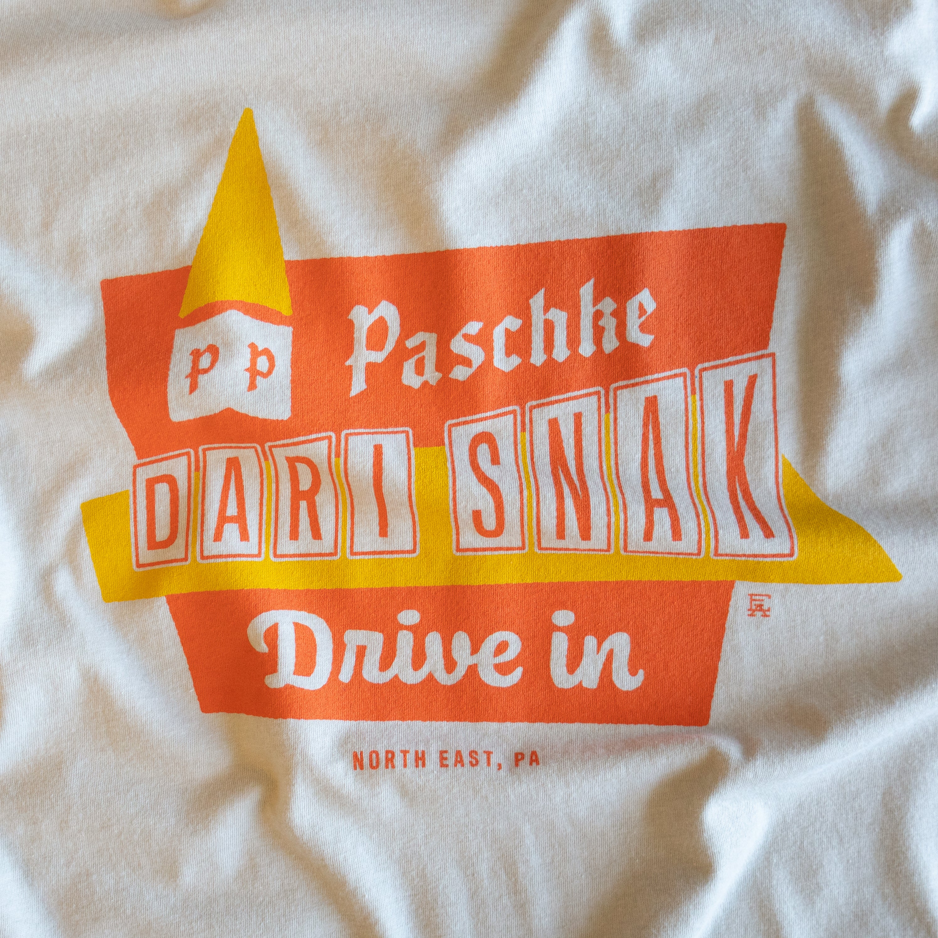 Dari Snak Drive In Tee